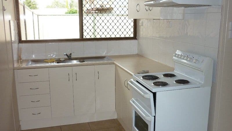 5 McNulty Street, GOONDIWINDI QLD 4390, Goondiwindi - Thumbnail 2