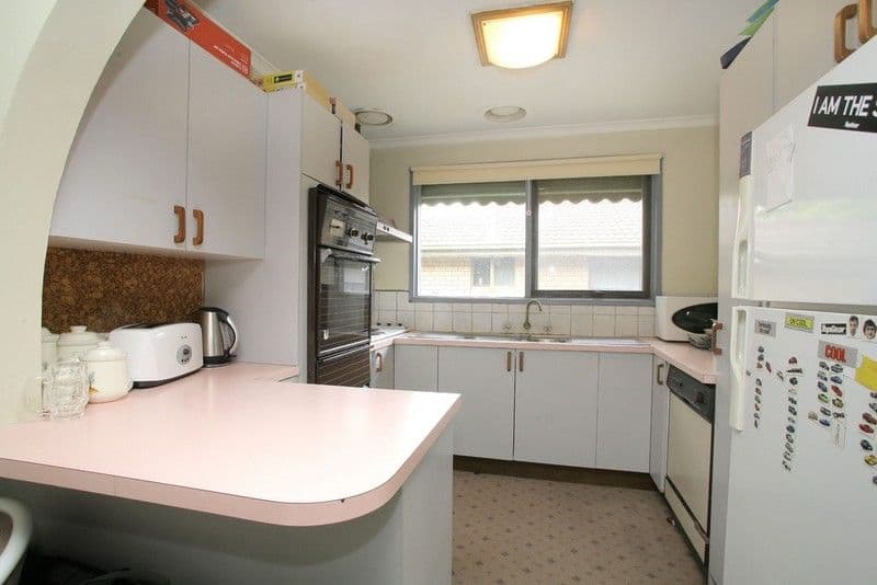33 Deschamp Crescent, ROWVILLE VIC 3178, Rowville - Thumbnail 7