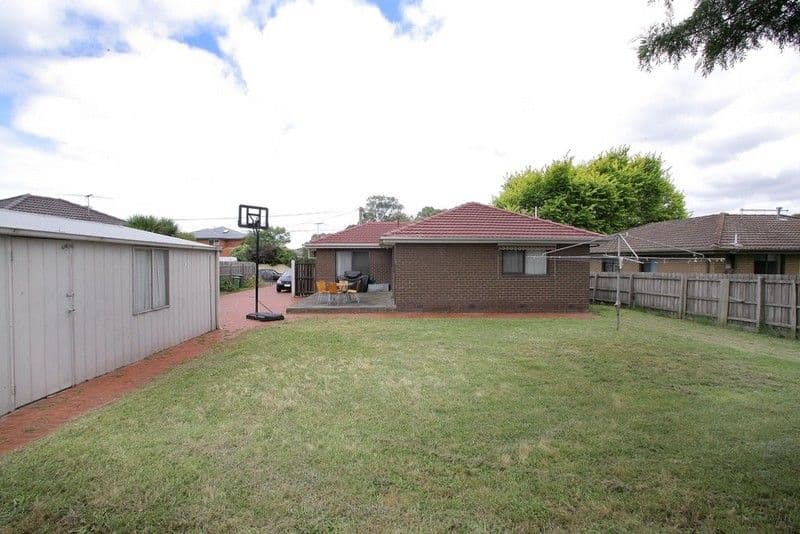 33 Deschamp Crescent, ROWVILLE VIC 3178, Rowville - Image 1