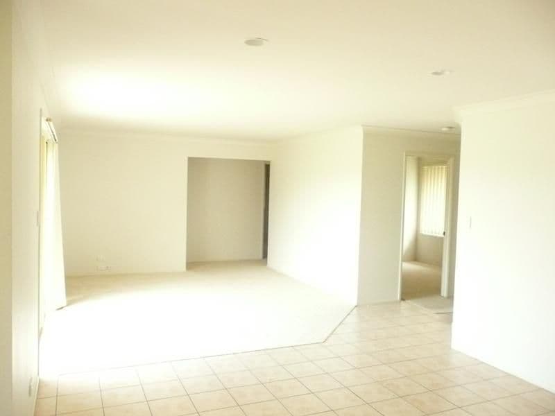 47 Cottonwood Crescent, CALAMVALE QLD 4116, Calamvale - Thumbnail 2