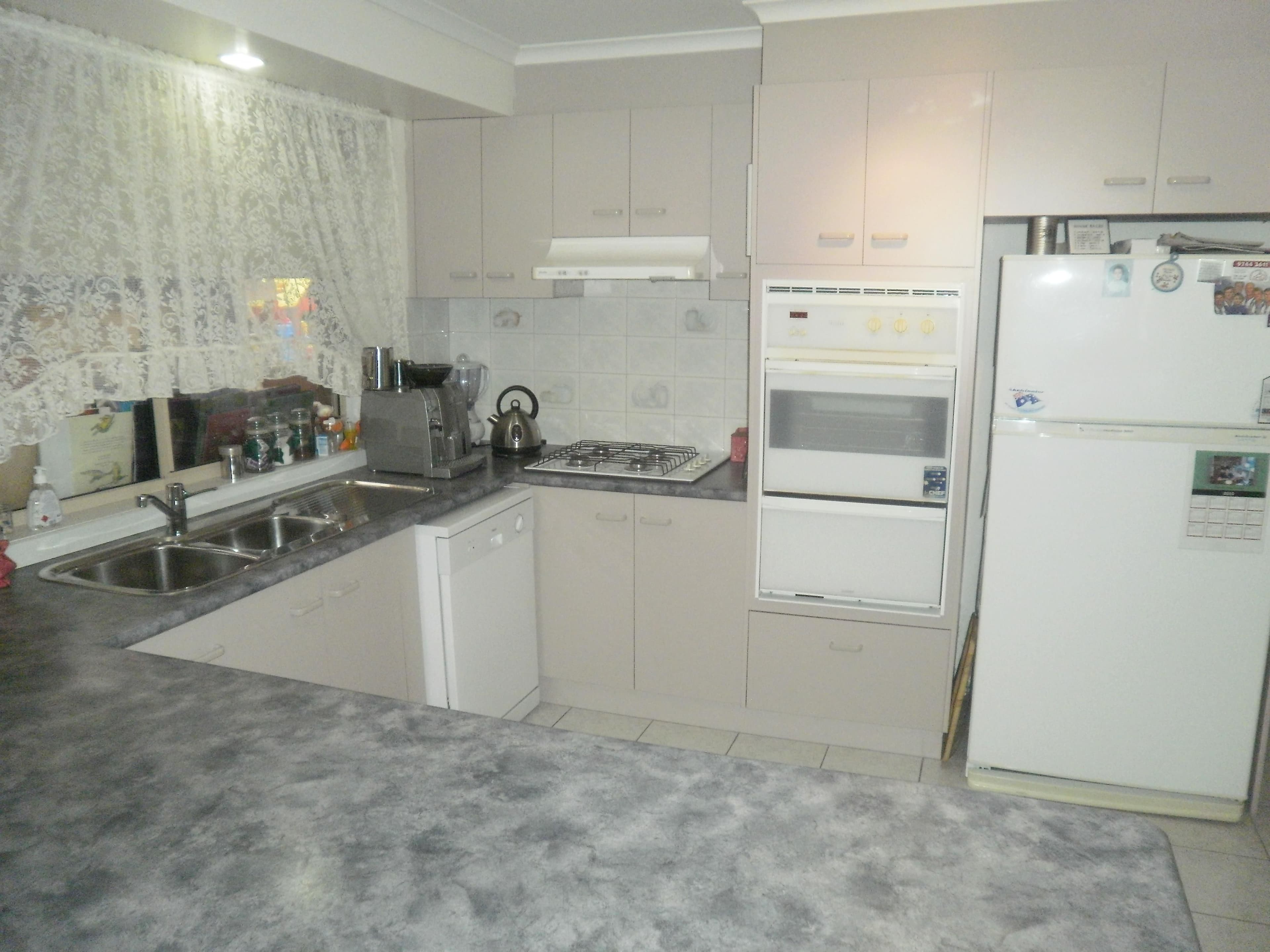 20 Westward Ho Drive, SUNBURY VIC 3429, Sunbury - Thumbnail 3