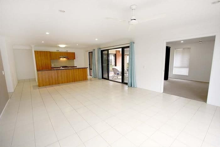 7 Waratah Court, KALLANGUR QLD 4503, Kallangur - Thumbnail 4