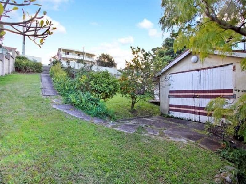 28 Henry Avenue, SYLVANIA NSW 2224, Sylvania - Thumbnail 2