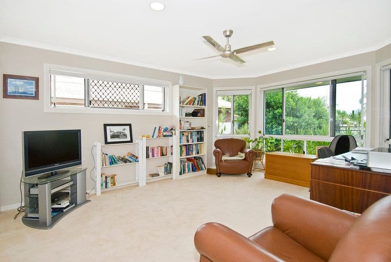 27 Nirvana Court, RUNAWAY BAY QLD 4216, Runaway Bay - Thumbnail 4