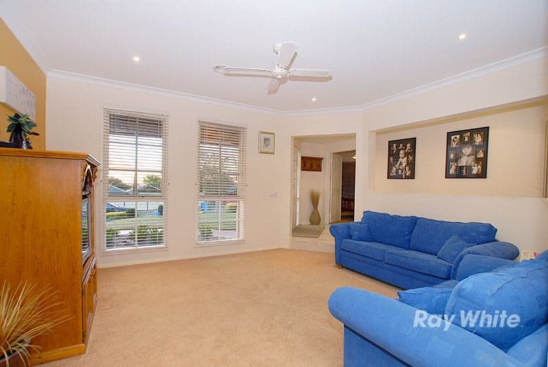 6 Carrum Close, BERWICK VIC 3806, Berwick - Thumbnail 5