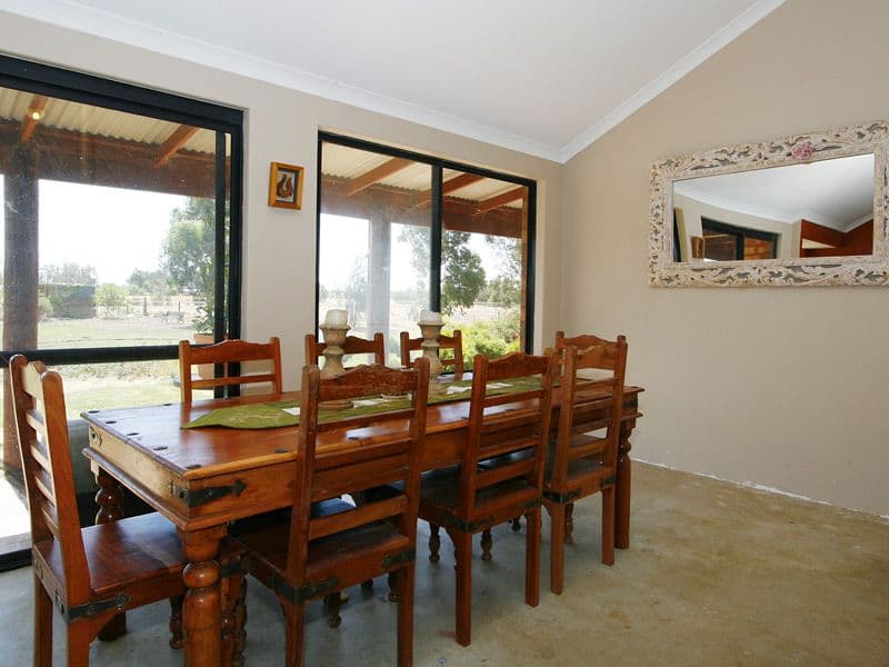 112 Bullock Drive, OAKFORD WA 6121, Oakford - Thumbnail 4