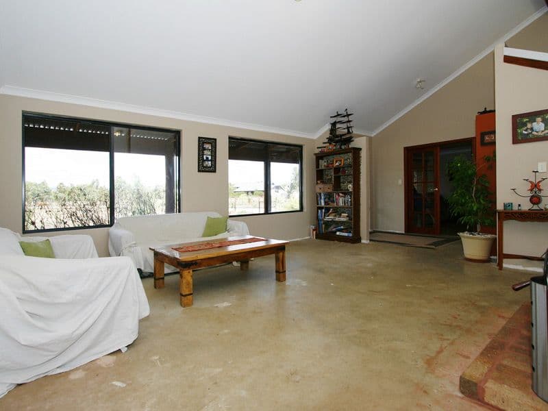112 Bullock Drive, OAKFORD WA 6121, Oakford - Thumbnail 5
