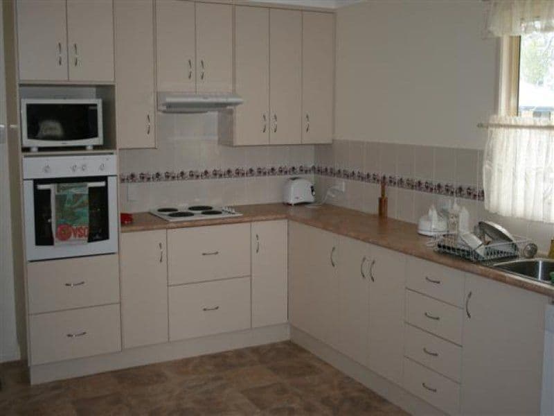 5 Harrington Court, CHINCHILLA QLD 4413, Chinchilla - Thumbnail 2