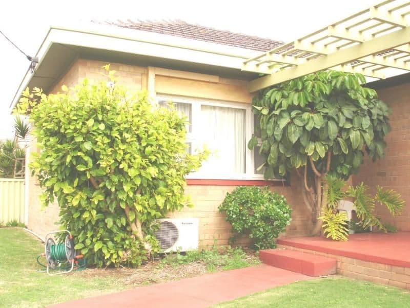 118 Gregory Street, BEACHLANDS WA 6530, Beachlands - Thumbnail 2