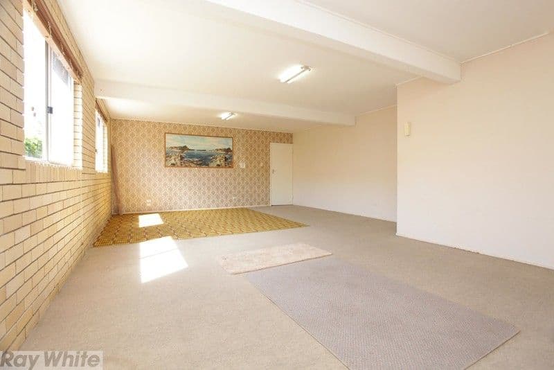 9 Porter Street, REDCLIFFE QLD 4020, Redcliffe - Thumbnail 4