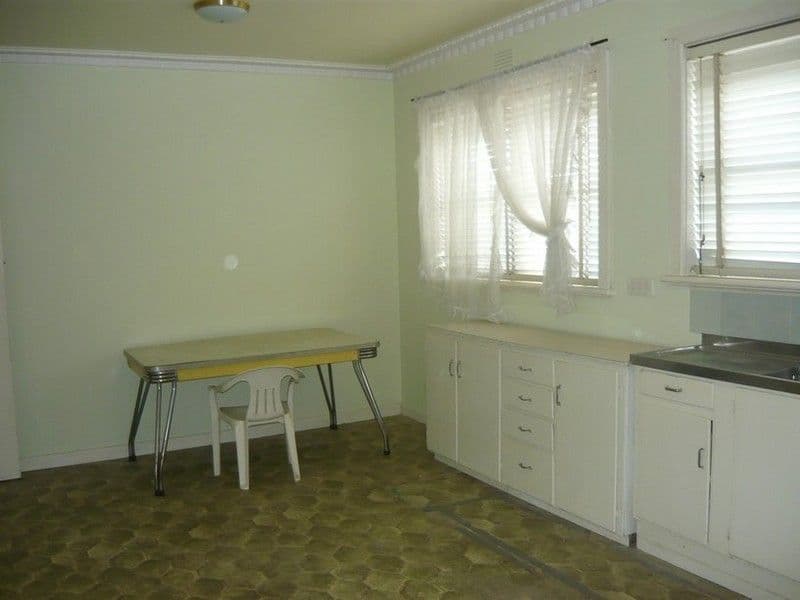 1044 Caratel Street, NORTH ALBURY NSW 2640, North Albury - Thumbnail 3