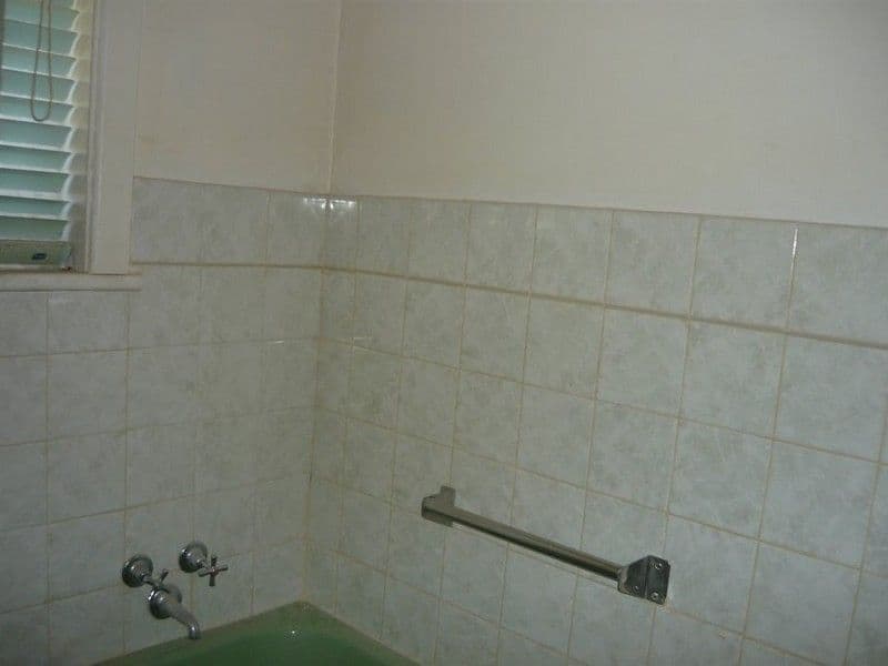 1044 Caratel Street, NORTH ALBURY NSW 2640, North Albury - Thumbnail 4