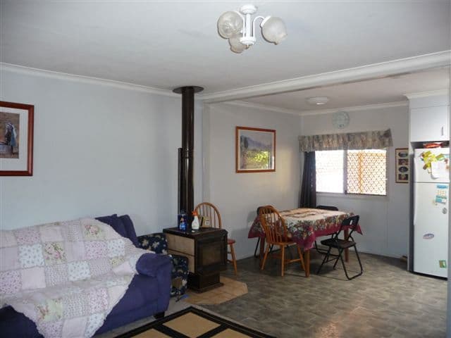 12 McLeish Street, HARRISTOWN QLD 4350, Harristown - Thumbnail 4