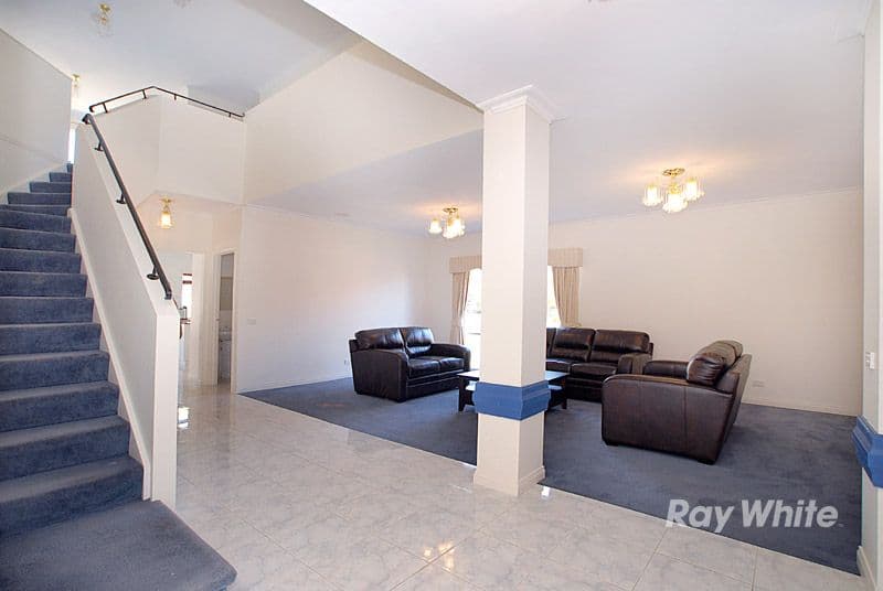 28 Highfielde Avenue, BERWICK VIC 3806, Berwick - Thumbnail 3