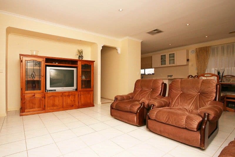 56 Honeyeater Crescent, TAYLORS LAKES VIC 3038, Taylors Lakes - Thumbnail 5
