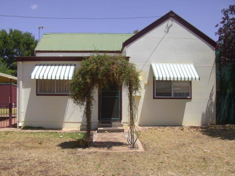 4 Hay Street, CONDOBOLIN NSW 2877, Condobolin - Image 1