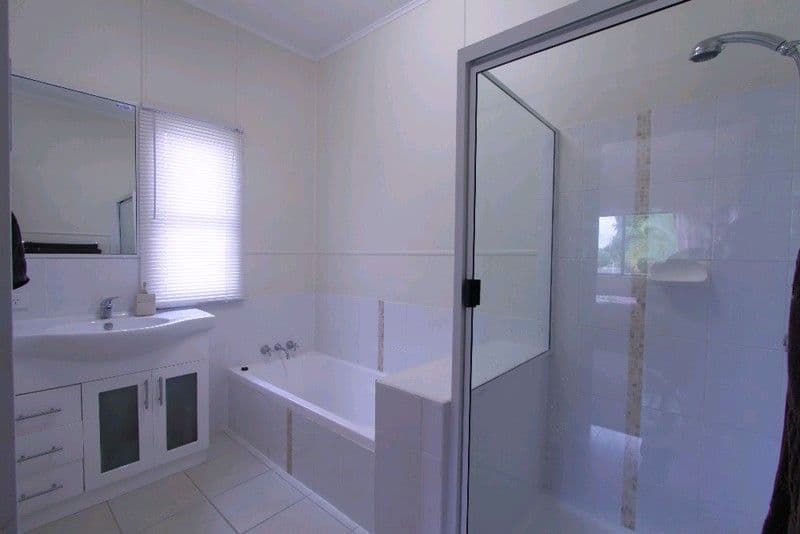 7 Nielsen Street, SVENSSON HEIGHTS QLD 4670, Svensson Heights - Thumbnail 5
