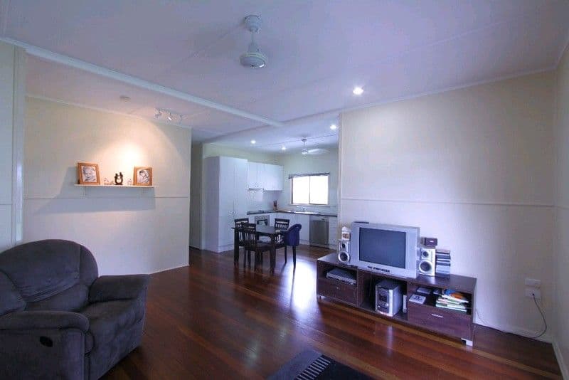 7 Nielsen Street, SVENSSON HEIGHTS QLD 4670, Svensson Heights - Thumbnail 7
