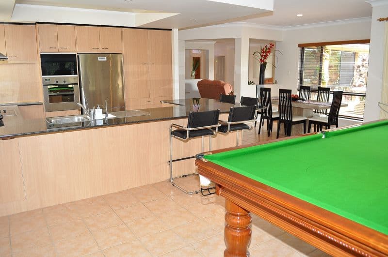 7 Bernard Court, ARUNDEL QLD 4214, Arundel - Thumbnail 7