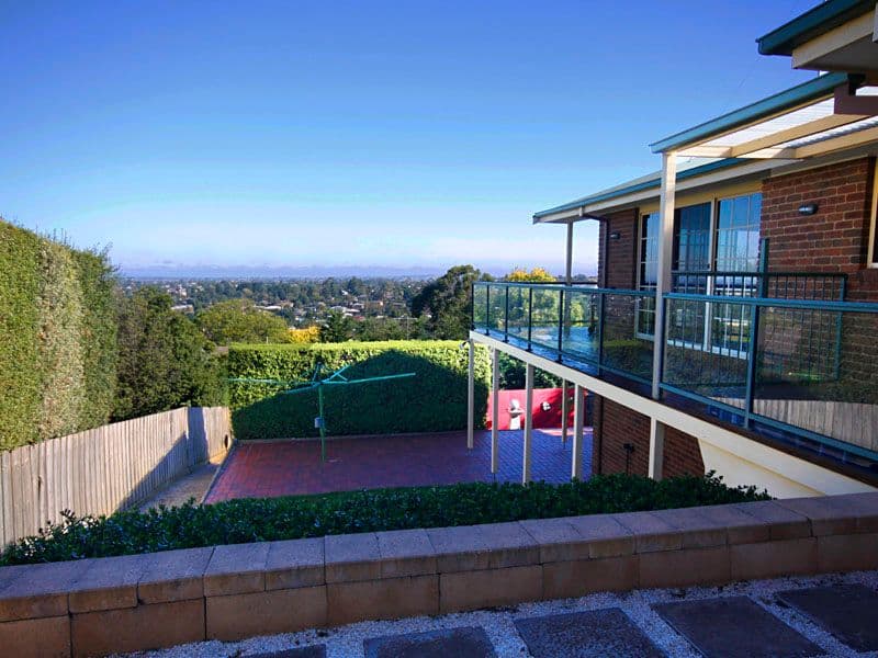 12 Lansbury Crescent, HIGHTON VIC 3216, Highton - Thumbnail 4