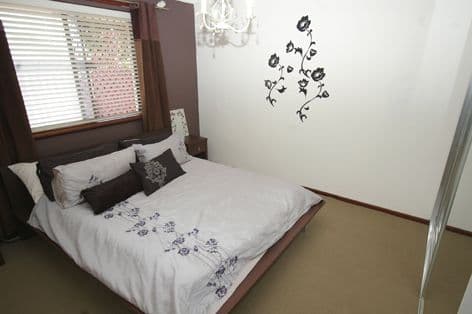 35 Barry Street, Emerald, QLD, 4720, Emerald - Thumbnail 8