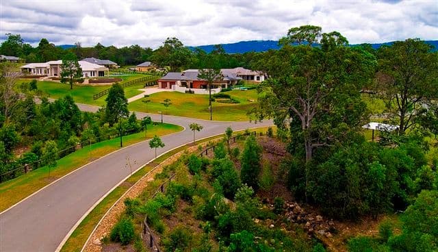 18 Lagoon Park Road, MAUDSLAND QLD 4210, Maudsland - Thumbnail 8