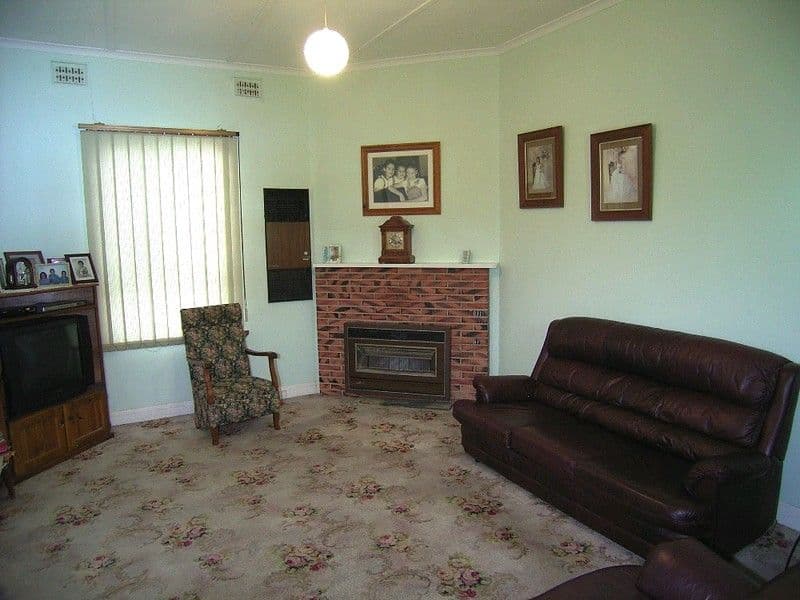 36 Corio Street, SHEPPARTON VIC 3630, Shepparton - Thumbnail 3