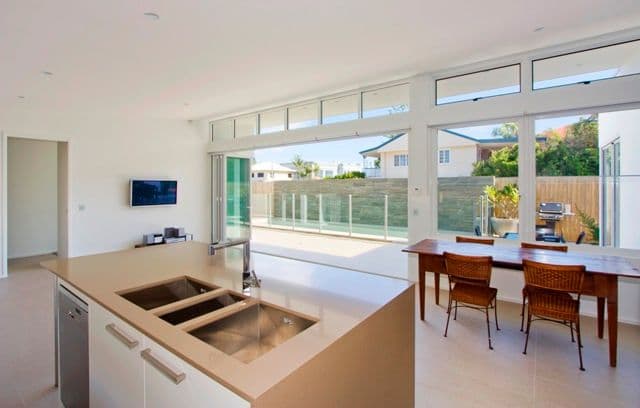 27 Francis Street, MERMAID BEACH QLD 4218, Mermaid Beach - Thumbnail 3