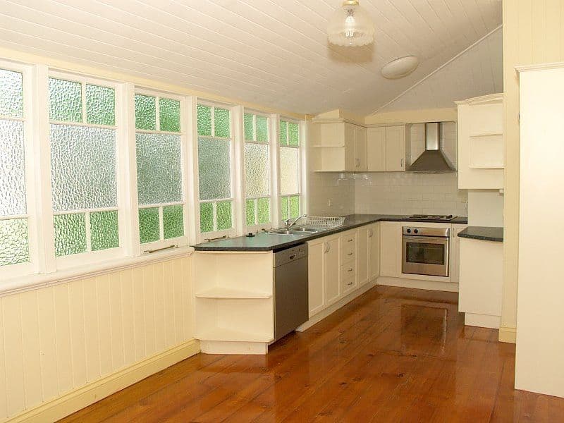 Unit 4-18 Baron Street, GREENSLOPES QLD 4120, Greenslopes - Thumbnail 3