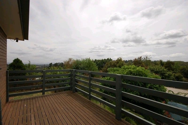 9 Queens Road, MOUNT EVELYN VIC 3796, Mount Evelyn - Thumbnail 3