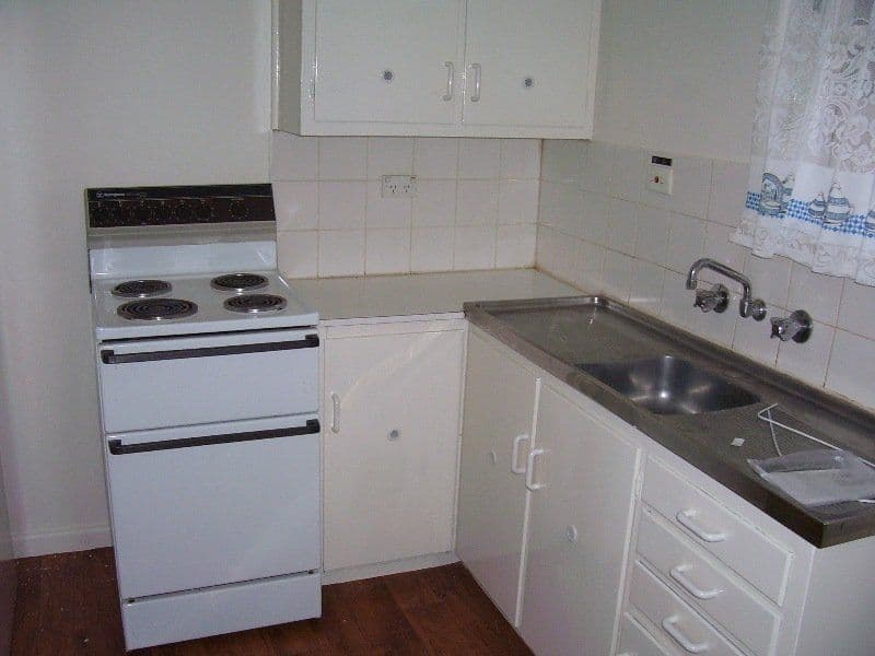 13 Orange Street, PARKES NSW 2870, Parkes - Thumbnail 2