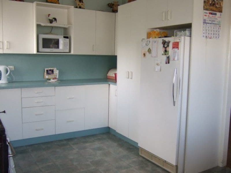 12 Russell Street, CHINCHILLA QLD 4413, Chinchilla - Thumbnail 2