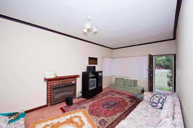 191 Gabriel Street, CLOVERDALE WA 6105, Cloverdale - Thumbnail 4