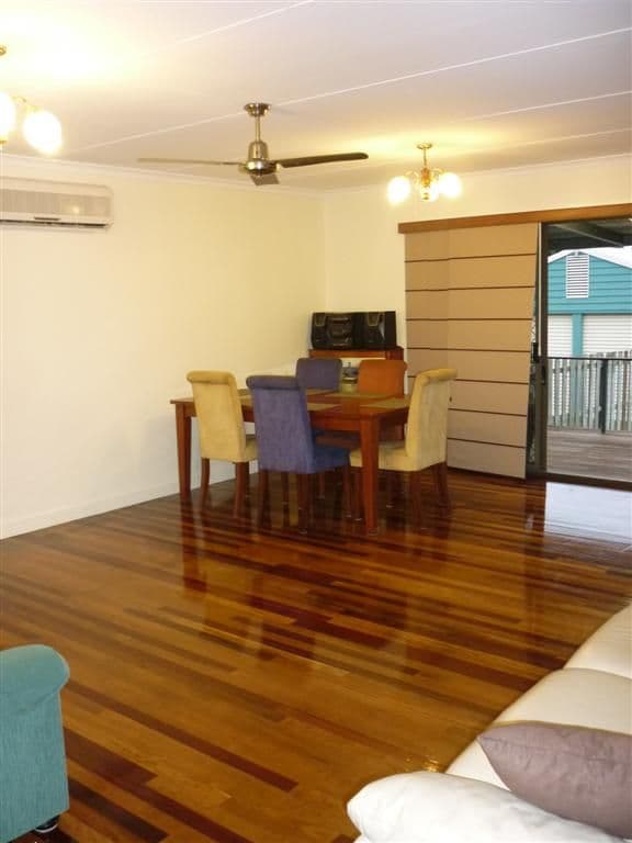 76 Limpus Street, URANGAN QLD 4655, Urangan - Thumbnail 2