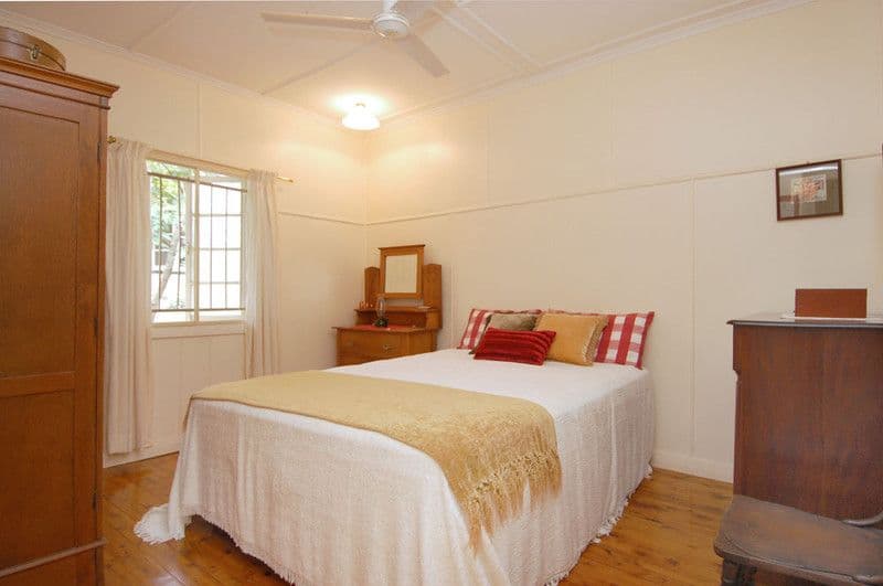 19 Goolara Street, CANNON HILL QLD 4170, Cannon Hill - Thumbnail 8