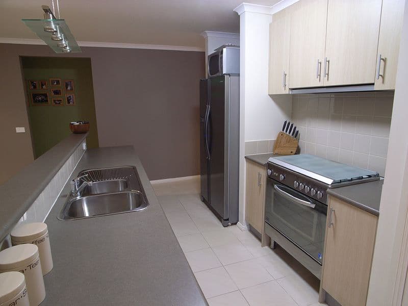 4 Heysen Avenue, SHEPPARTON VIC 3630, Shepparton - Thumbnail 5