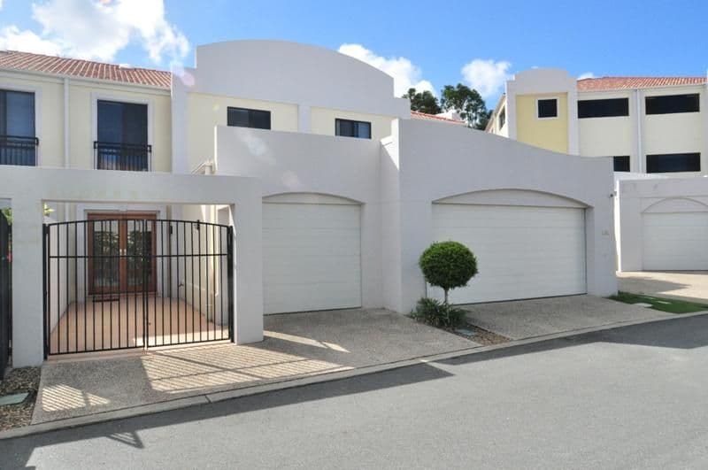 8852 Magnolia Drive East, HOPE ISLAND QLD 4212, Hope Island - Image 1