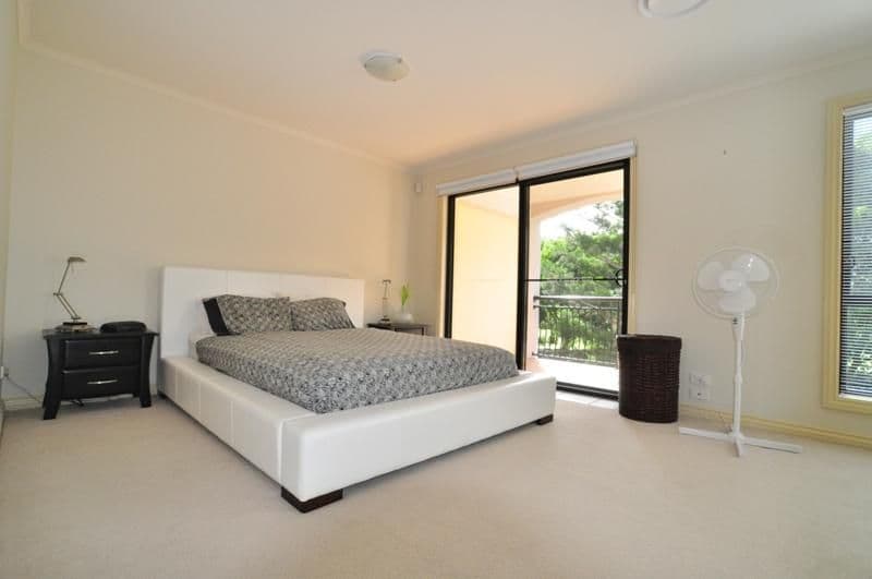 8852 Magnolia Drive East, HOPE ISLAND QLD 4212, Hope Island - Thumbnail 4