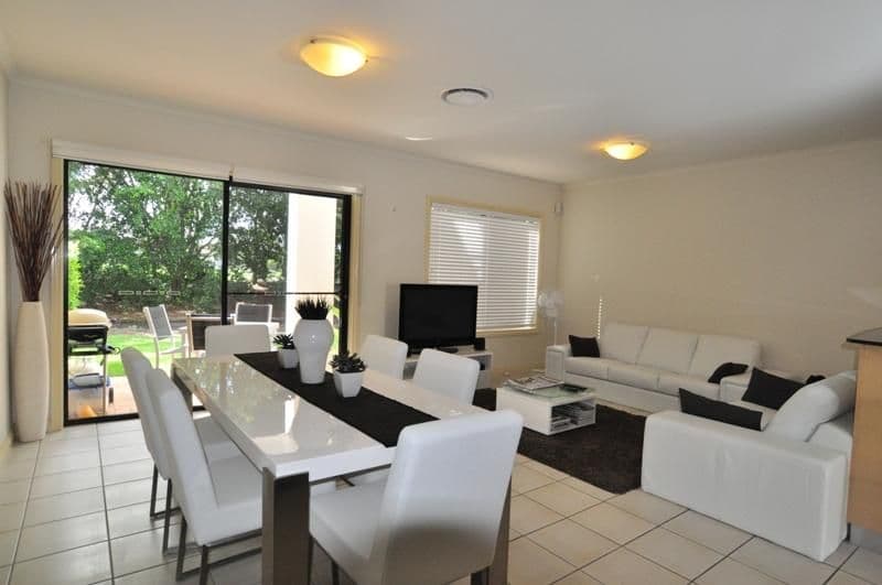 8852 Magnolia Drive East, HOPE ISLAND QLD 4212, Hope Island - Thumbnail 8