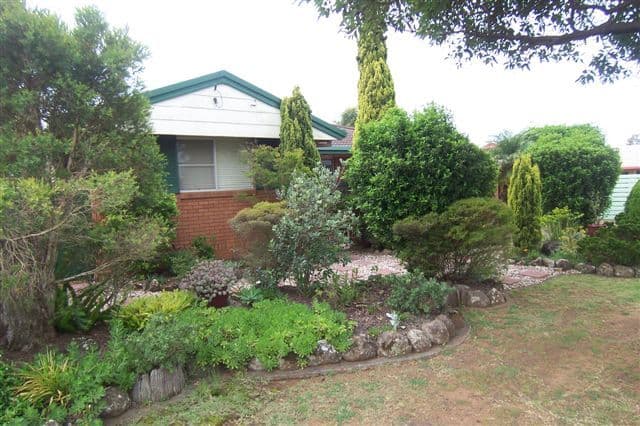 5 Nugent Crescent, TOOWOOMBA QLD 4350, Toowoomba - Thumbnail 2