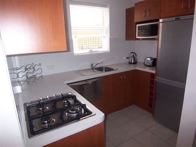 2/3 Broadway, GLENELG SOUTH SA 5045, Glenelg South - Thumbnail 3
