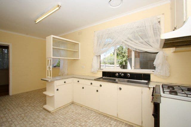 25 Lindenow Street, RESERVOIR VIC 3073, Reservoir - Thumbnail 4