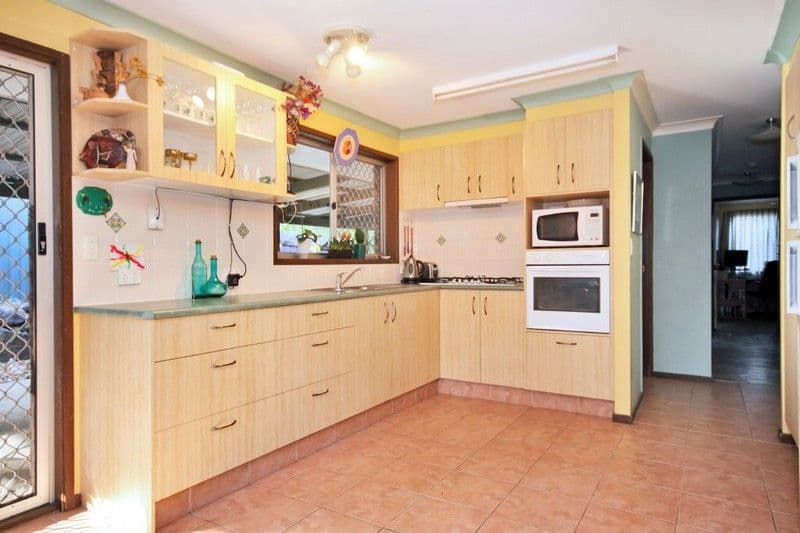 8 Meteor Court, MUDGEERABA QLD 4213, Mudgeeraba - Thumbnail 3