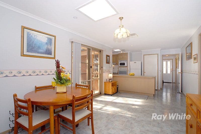 5 Ellaswood Close, BERWICK VIC 3806, Berwick - Thumbnail 2