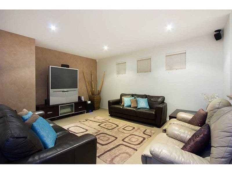 8 Melinda Street, SOUTHPORT QLD 4215, Southport - Thumbnail 5