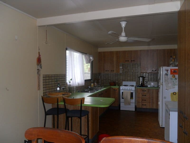 79 Taylor Street, CECIL PLAINS QLD 4407, Cecil Plains - Thumbnail 4