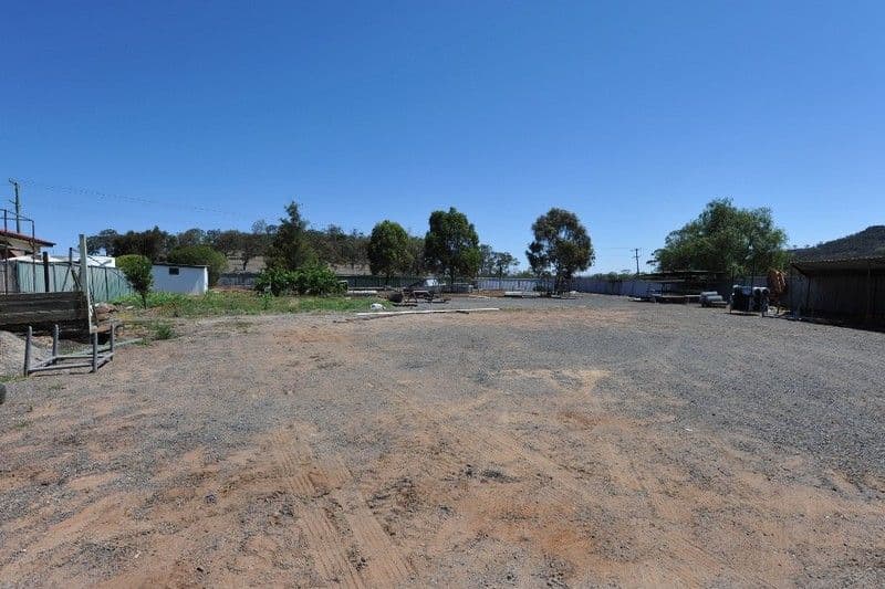 595 South Street, GLENVALE QLD 4350, Glenvale - Thumbnail 8