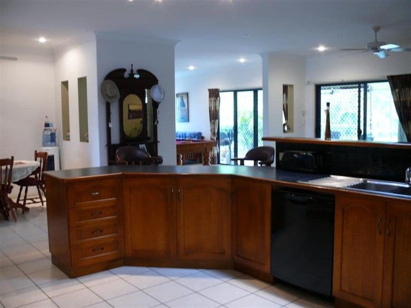 13 Bottlebrush Street, KAWUNGAN QLD 4655, Kawungan - Thumbnail 4