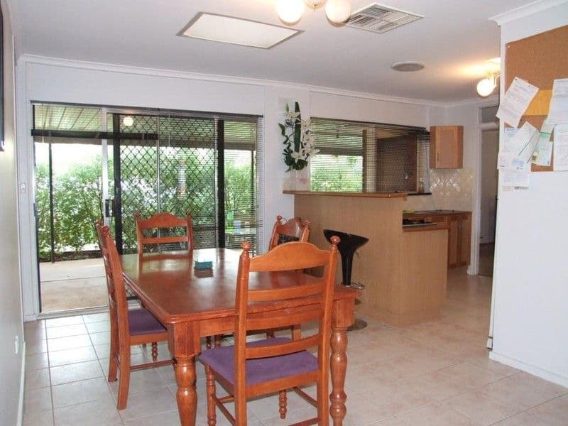 9 Roycroft Avenue, GULFVIEW HEIGHTS SA 5096, Gulfview Heights - Thumbnail 4