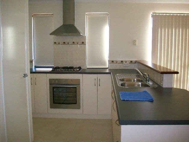 4 Topsail Street, DRUMMOND COVE WA 6532, Drummond Cove - Thumbnail 2